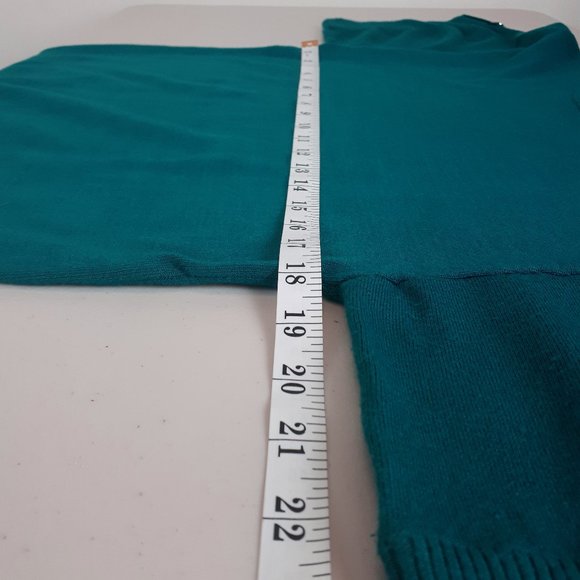 Laura Teal Short Sleeve Knit Blouse - Picture 4 of 11